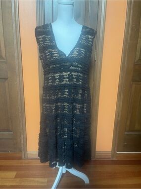 Max Studio Black Lace V-Neck Midi Dress